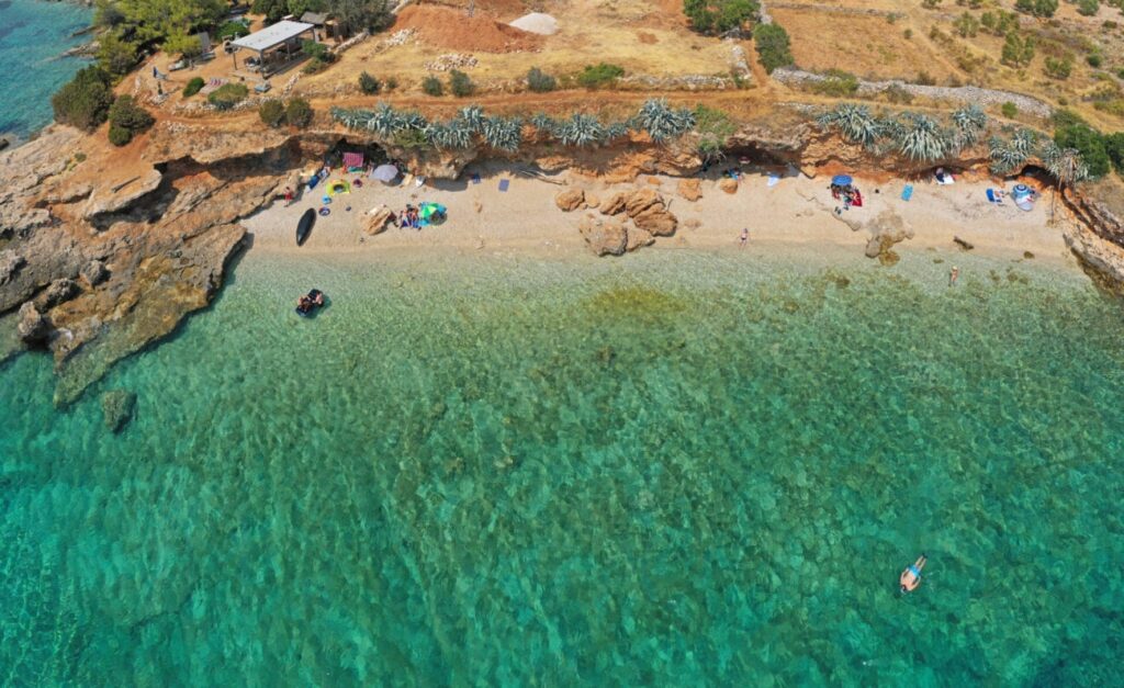 C24 Beach 693