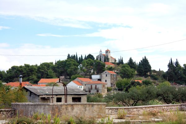 Zastražišće - photo 4