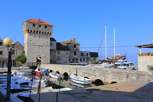 Kaštel Gomilica - photo 2