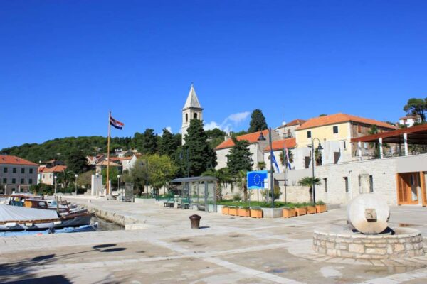 Prvić Luka - photo 3