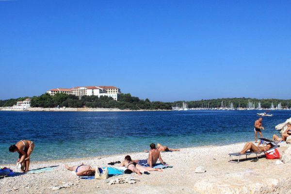 Pješčana Uvala - photo 23