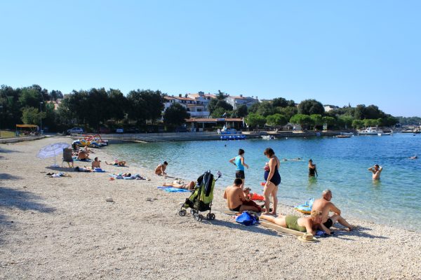 Pješčana Uvala - photo 16