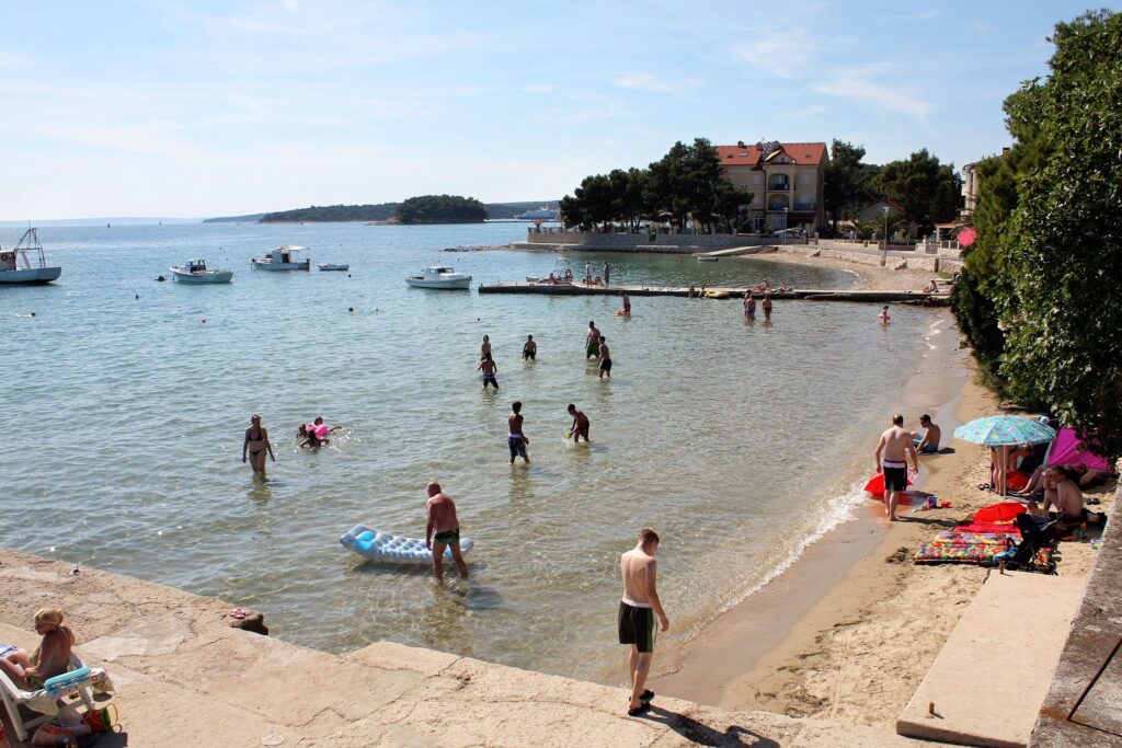 Rab Banjol Beach