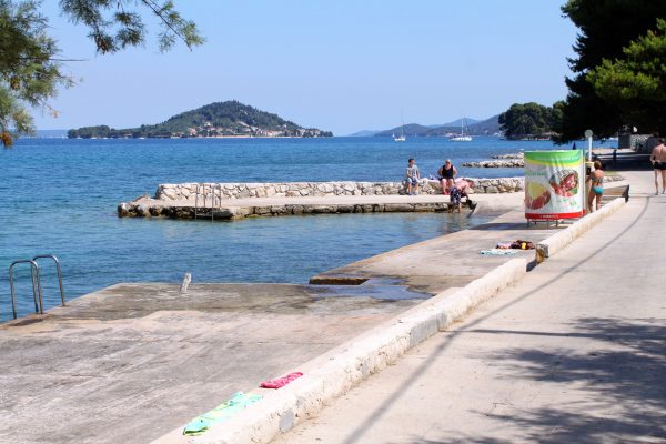 Sutomišćica - photo 26