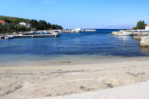 Sutomišćica - photo 35