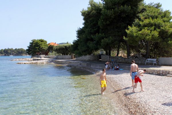 Sutomišćica - photo 16